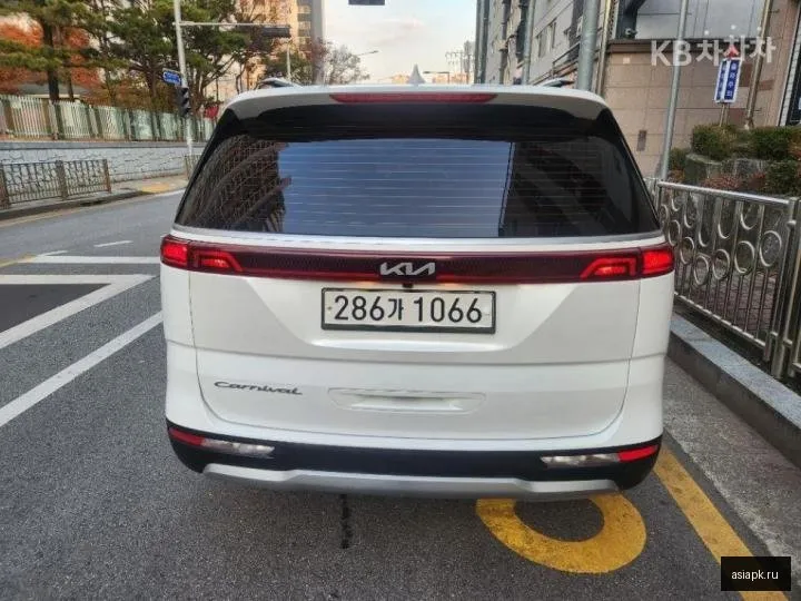Kia Carnival 3