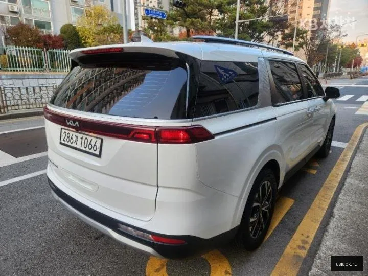 Kia Carnival 4