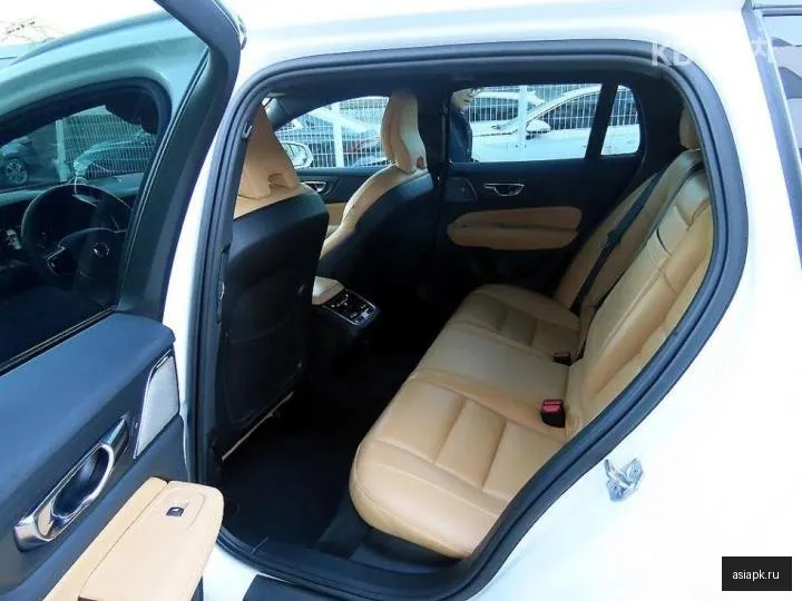 Volvo V60 6