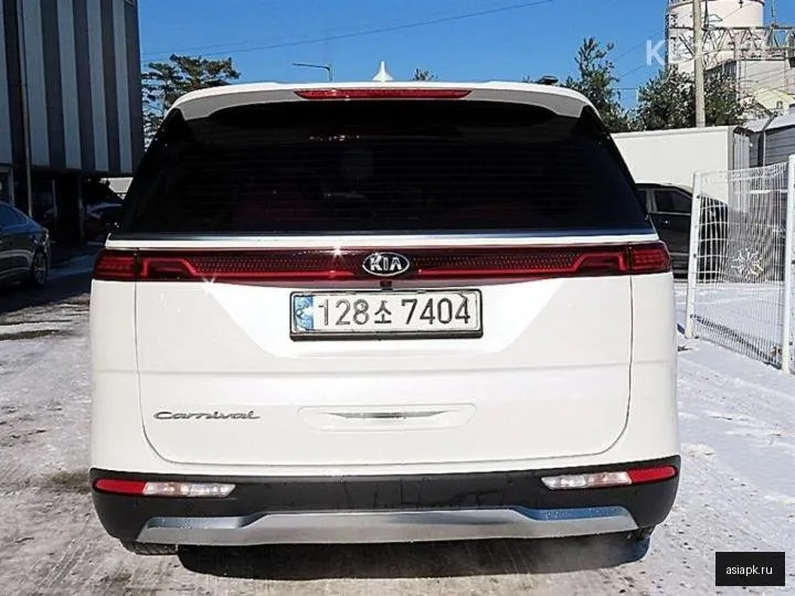 Kia Carnival 4