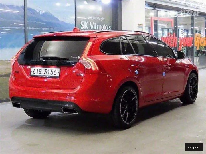 Volvo V60 4
