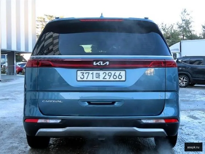 Kia Carnival 4