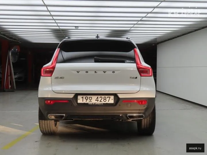 Volvo XC40 3