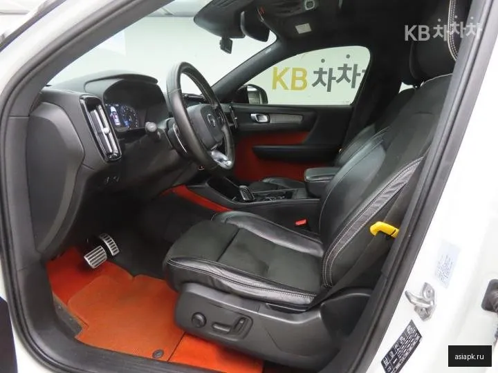 Volvo XC40 5