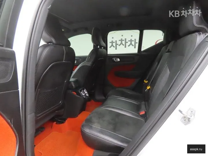 Volvo XC40 6