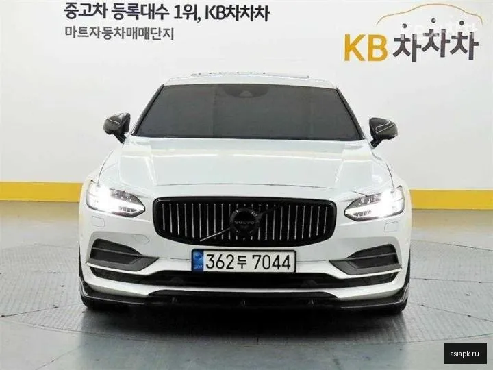 Volvo S90