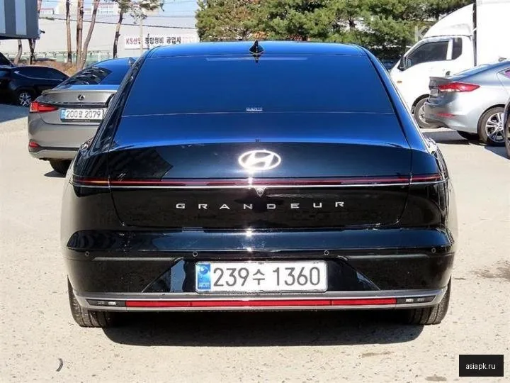Hyundai Grandeur 4