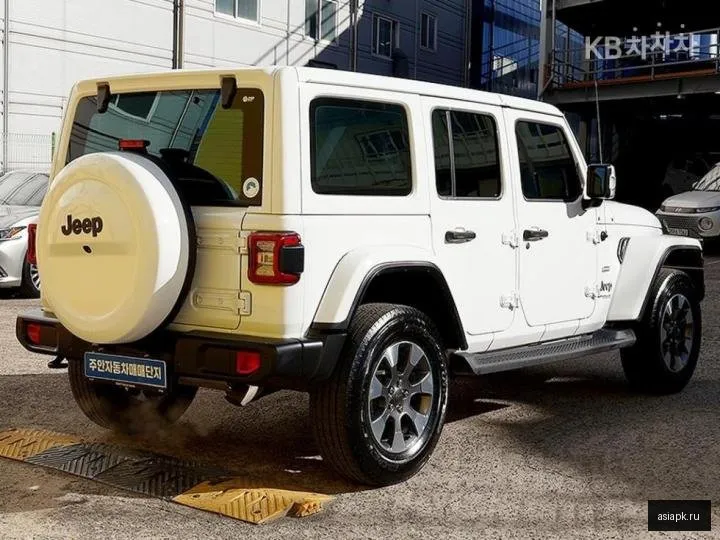 Jeep Wrangler 4