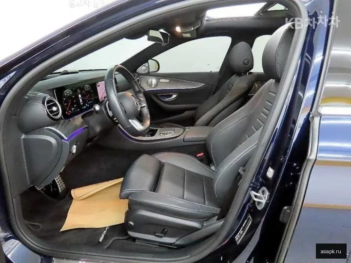Mercedes-Benz E-Class 5