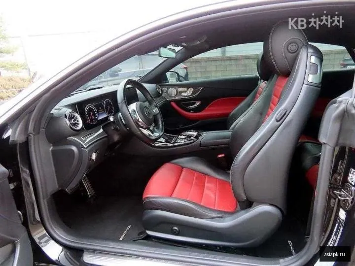 Mercedes-Benz E-Class 5