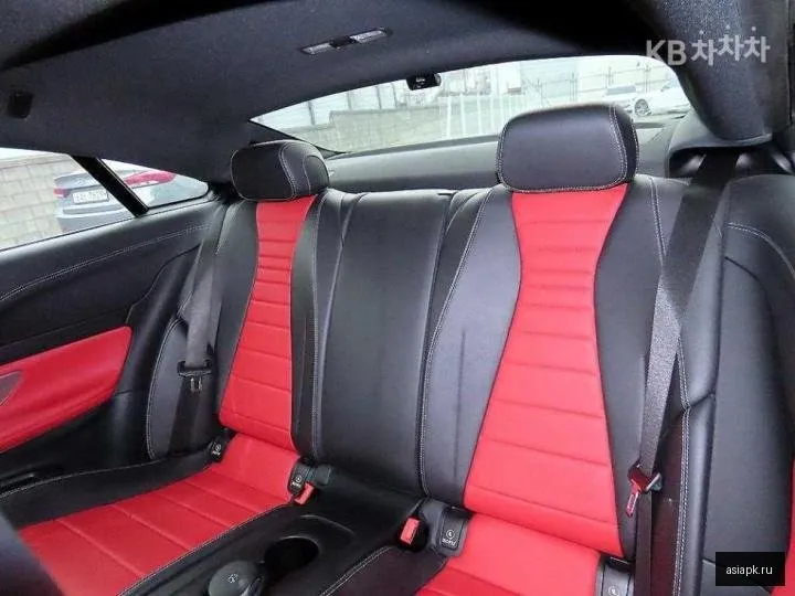 Mercedes-Benz E-Class 6