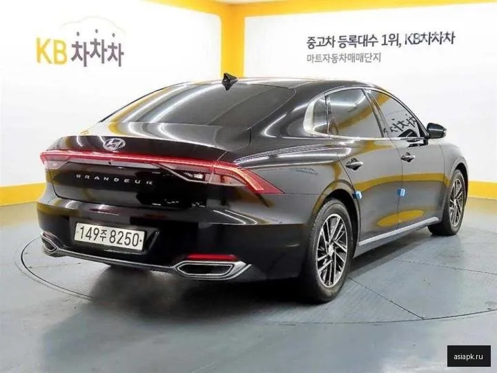 Hyundai Grandeur 4