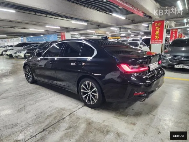 BMW 3-Series 4