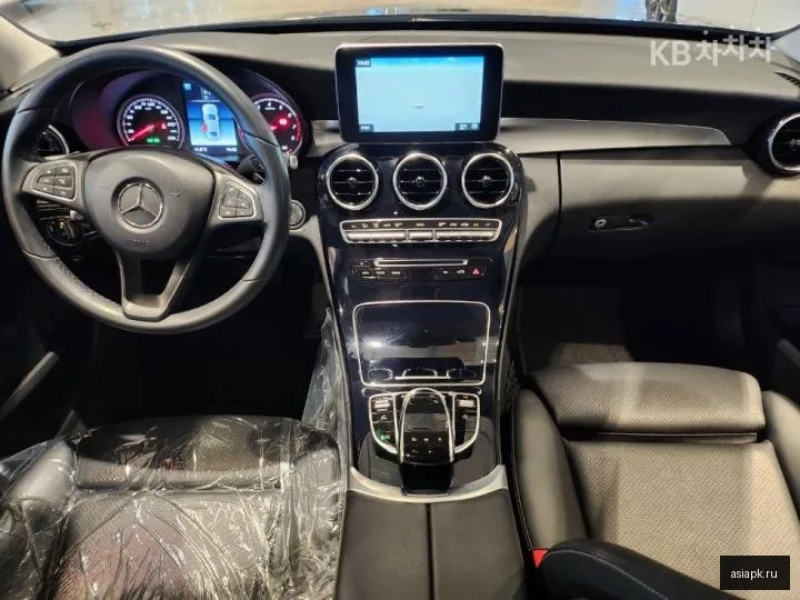 Mercedes-Benz C-Class 6
