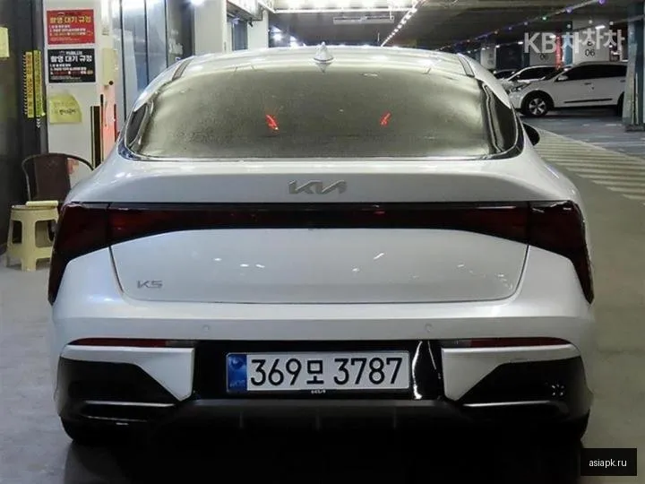 Kia K5 5