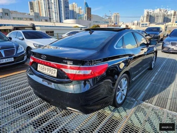 Hyundai Grandeur 6