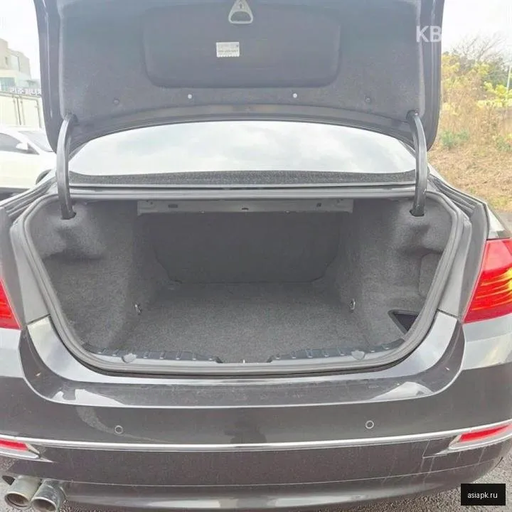 BMW 5-Series 6
