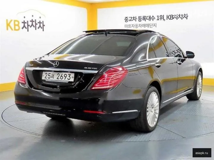 Mercedes-Benz S-Class 4