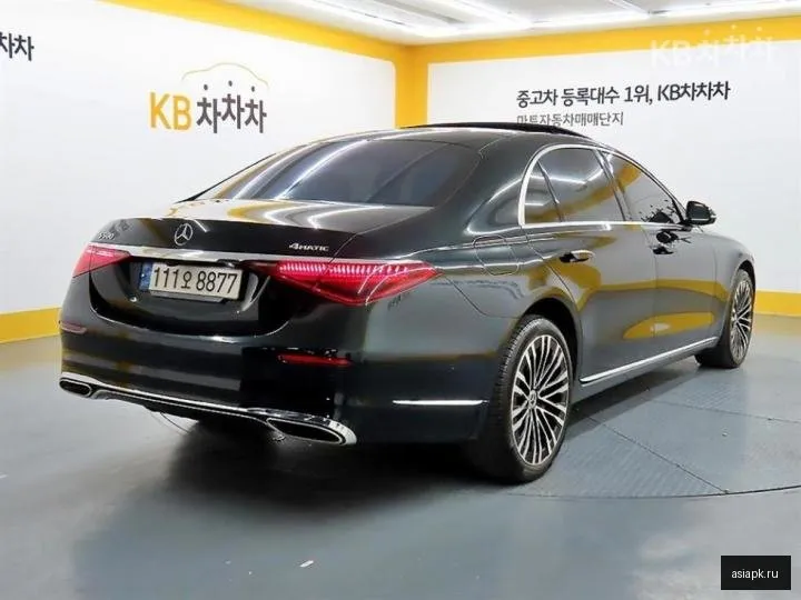 Mercedes-Benz S-Class 4
