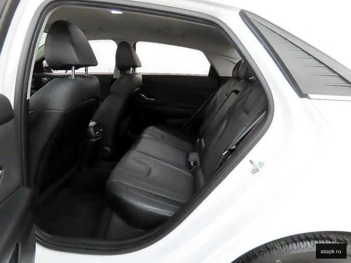 Hyundai Avante 6