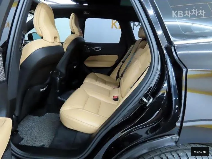 Volvo XC60 6