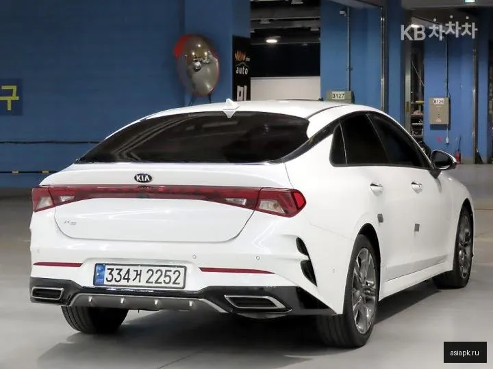 Kia K5 4