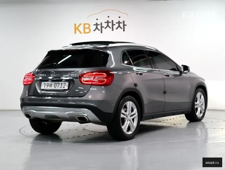 Mercedes-Benz GLA-Class 3