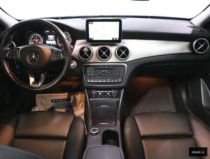 Mercedes-Benz GLA-Class 5