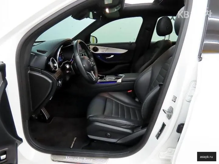 Mercedes-Benz GLC-Class 5