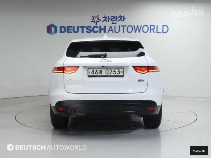Jaguar F-Pace 4