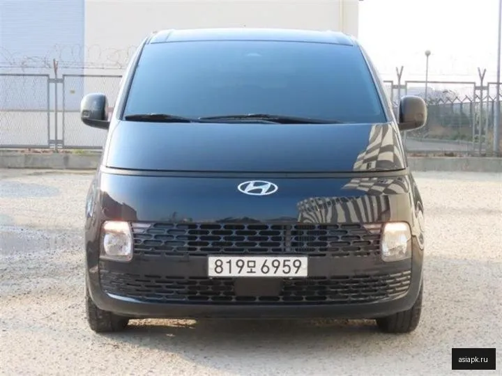 Hyundai Staria