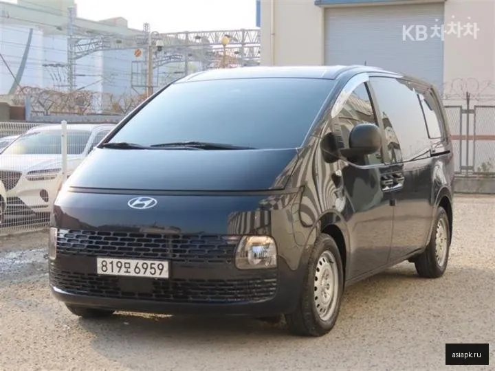 Hyundai Staria 2