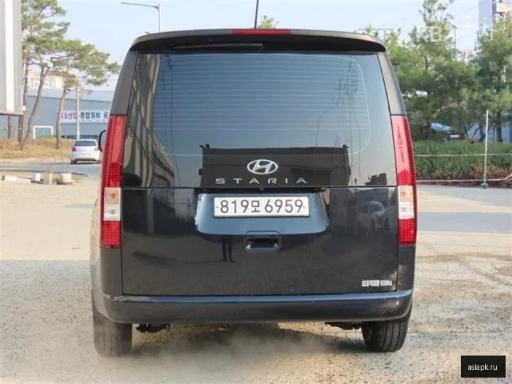 Hyundai Staria 4