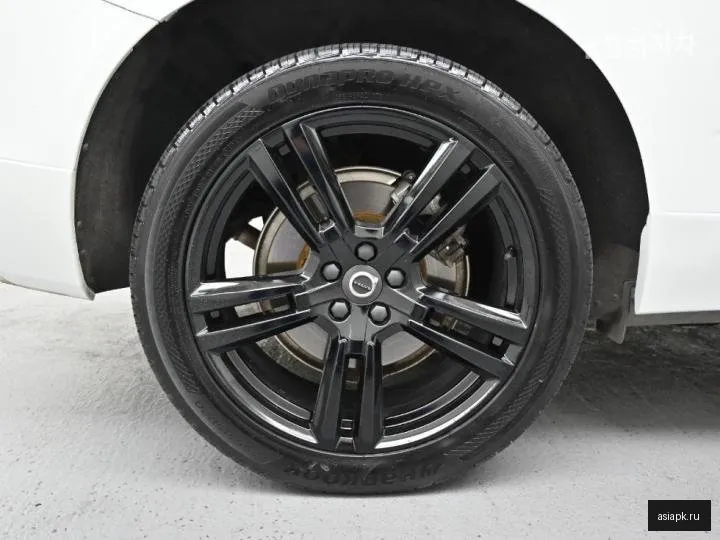 Volvo XC60 5