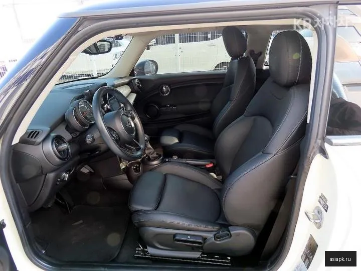 MINI Hatch 5