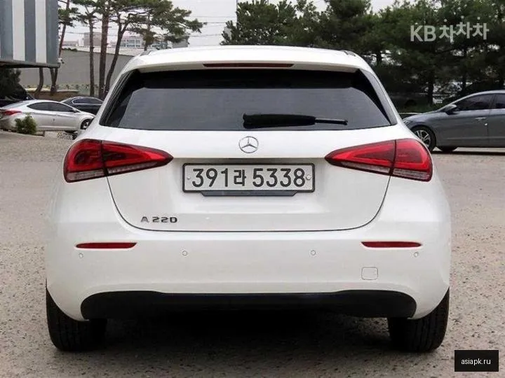 Mercedes-Benz A-Class 4