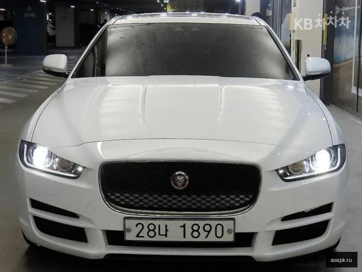 Jaguar XE 2