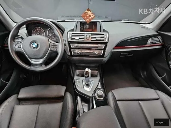 BMW 1-Series 5