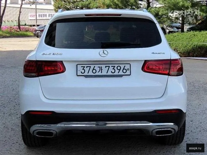 Mercedes-Benz GLC-Class 4