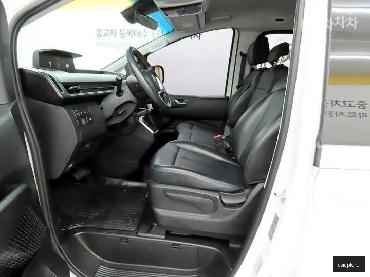 Hyundai Staria 5
