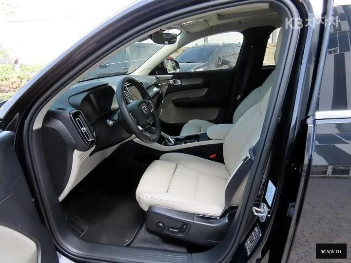 Volvo XC40 5