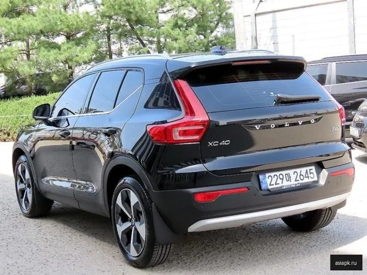 Volvo XC40 3