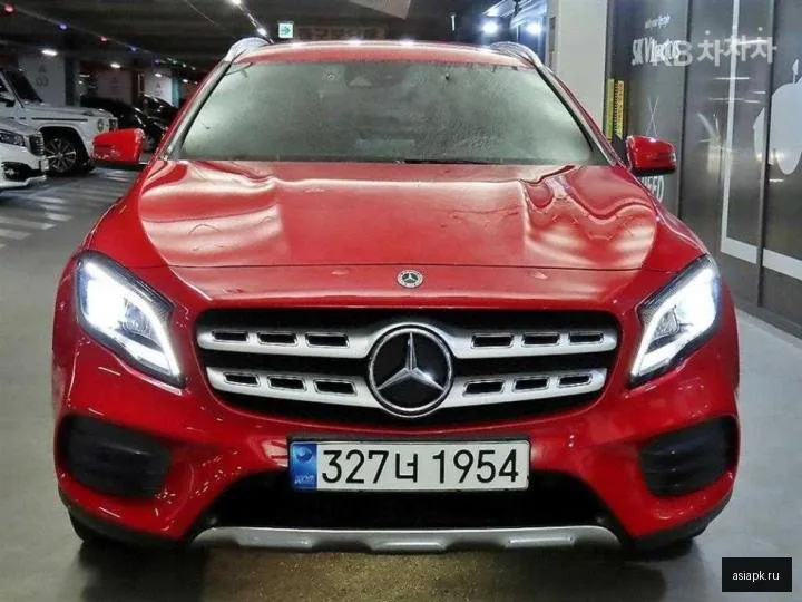 Mercedes-Benz GLA-Class 2
