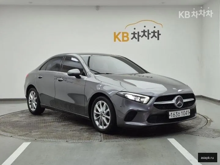 Mercedes-Benz A-Class 2
