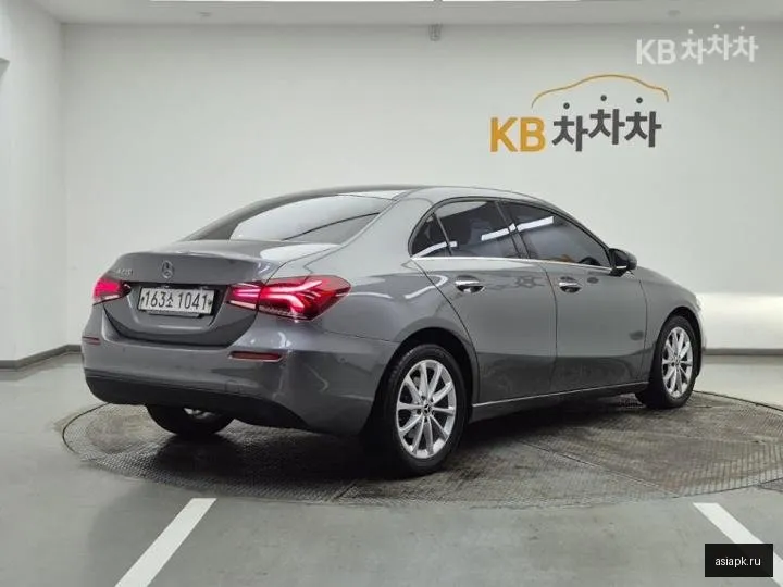 Mercedes-Benz A-Class 4