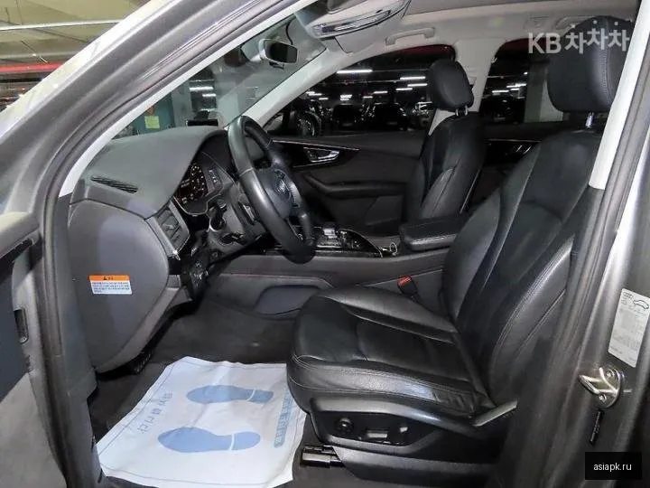 Audi Q7 6
