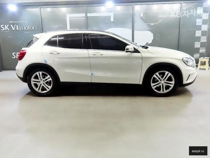Mercedes-Benz GLA-Class 3