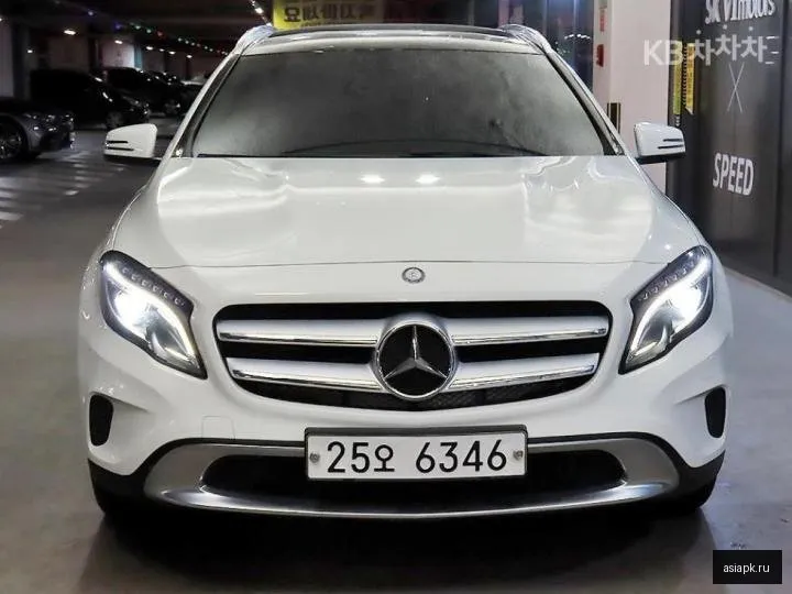 Mercedes-Benz GLA-Class 2