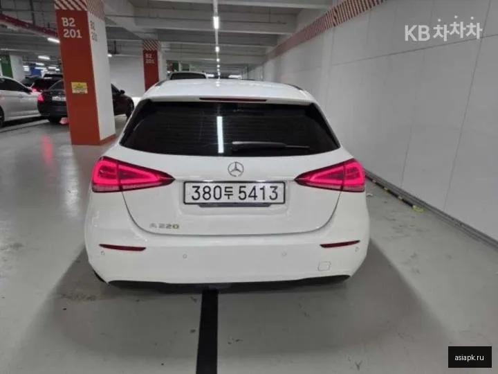 Mercedes-Benz A-Class 4