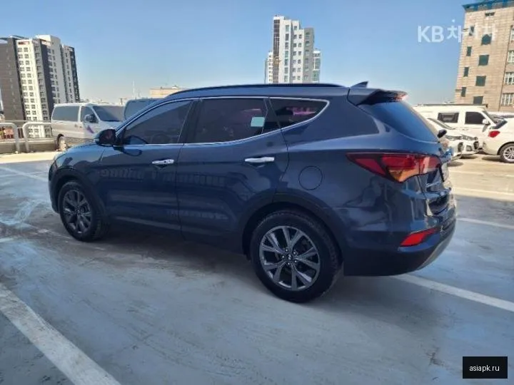 Hyundai Santa Fe 4